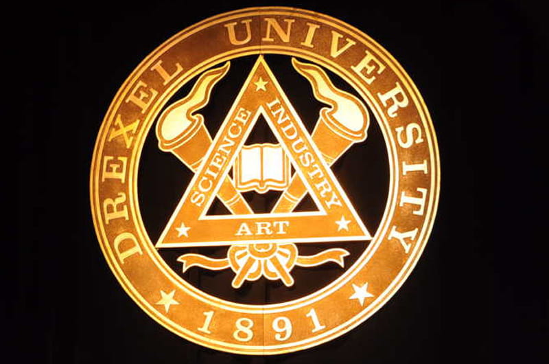 Drexel seal, commencement stage