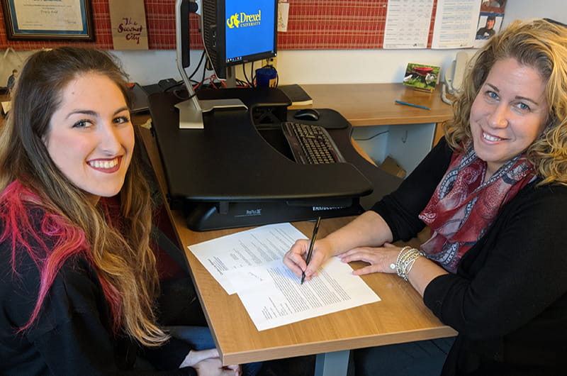 Drexel Steinbright Career Development Center Co-op Advisor Tracy Feld meets with Candice Klieman, a fourth-year music industry major in the Westphal College of Media Arts & Design.