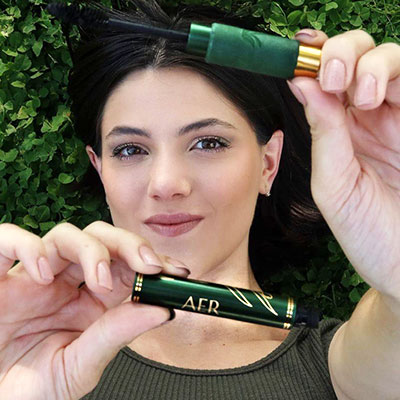 Recent alum Paige DeAngelo, BA communication ’23, has launched Aer Cosmetics, a green ‘causemetics’ brand she developed from the ground up at Drexel.