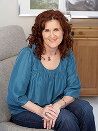 StoryLab Instructor Karen Karbo