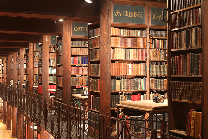 Library with bookshelves and tables