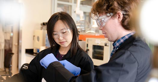 Prepare for the next step in your career by earning a certificate in engineering management that complements your engineering master's.