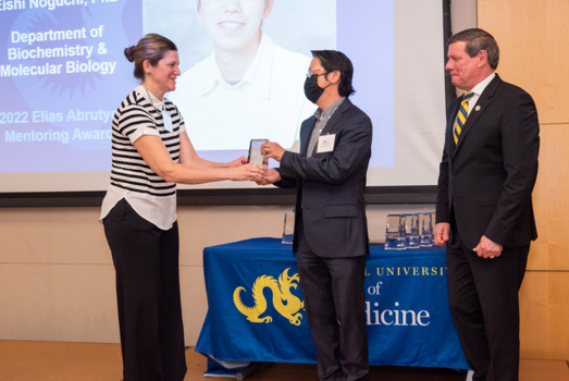 Eishi Noguchi, PhD, Receives the 2022 Elias Abrutyn Mentoring Award
