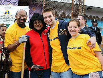 Mayor Nutter and Councilwoman Blackwell with Drexel students